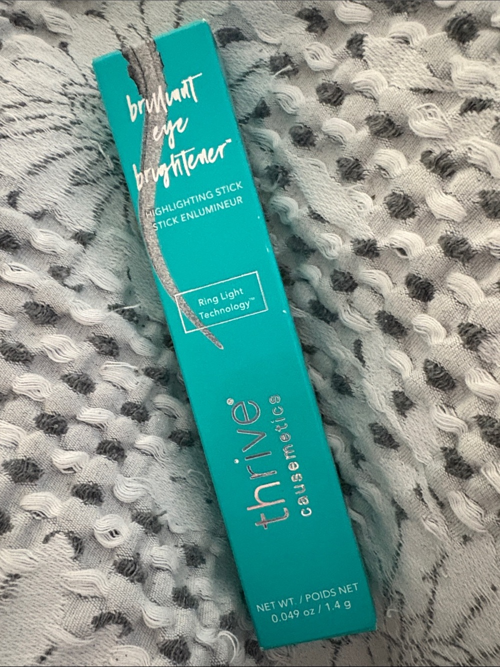 thrive causemetics Brightening Eye Highlight in Teal Box Mila NWT